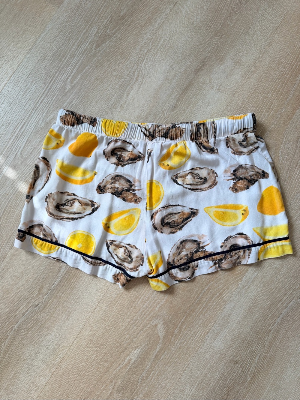 Katie Kime World Is Your Oyster Cotton Shorts Pajama Set Lemon Oyster Print M/S - Picture 11 of 13